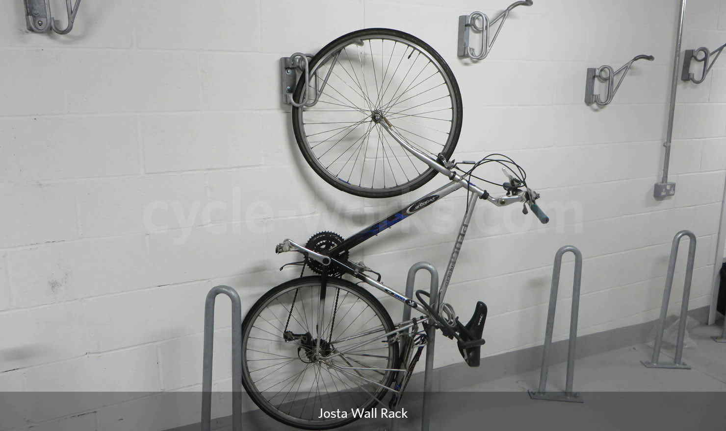 wall bike rack