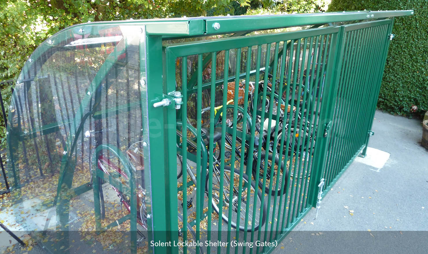 Lockable store bike shelter