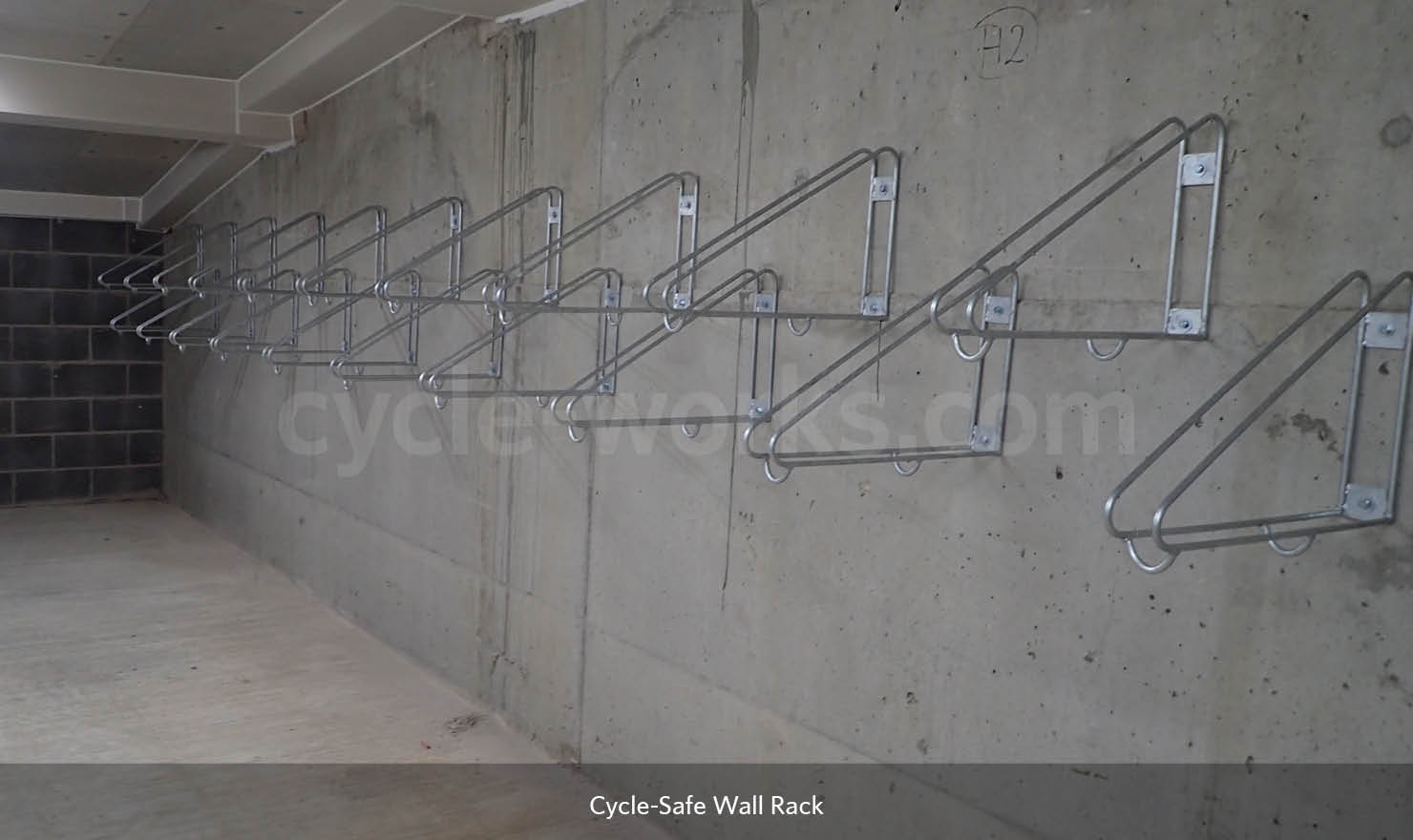 Cycle-Safe Triangular Wall Rack for Bikes