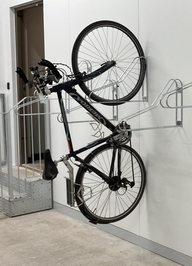 Vertical bike rack 2024 with lock